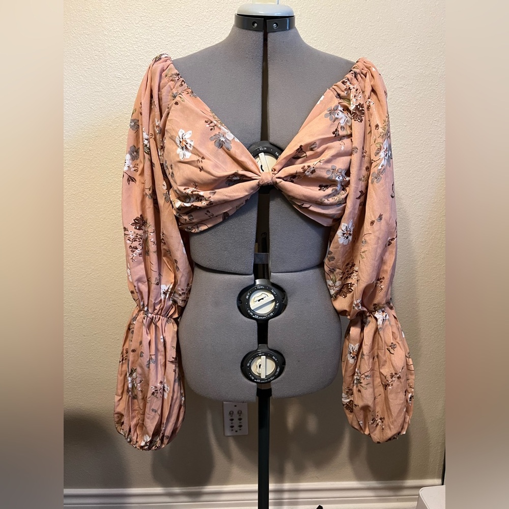 Sweetheart Floral Bishop Sleeves Crop Top